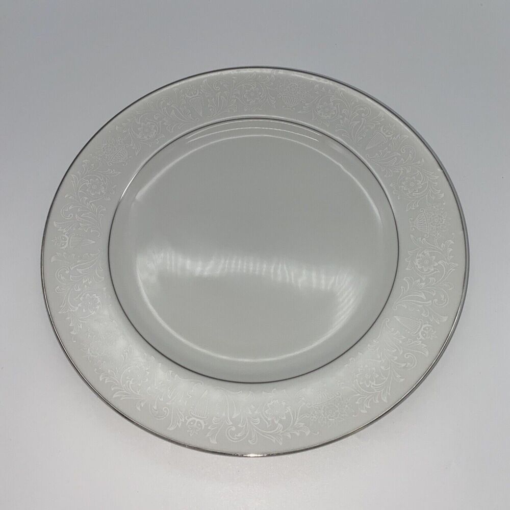 2 Crown Victoria Lovelace China 10.5” Dinner Plates Replacement